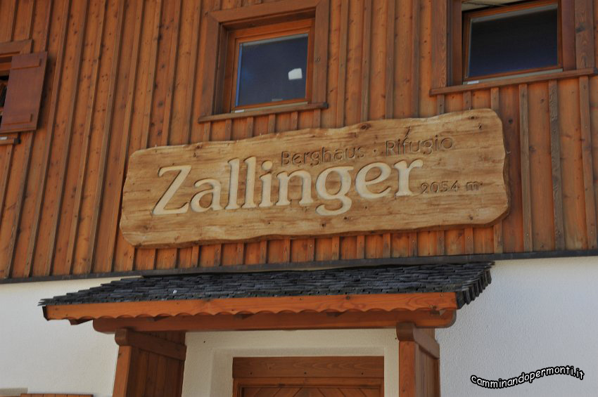 132 Rifugio Zallinger.JPG